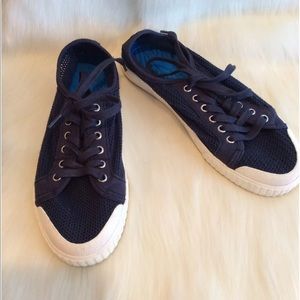 Tretorn Mesh Canvas Sneaker 6.5